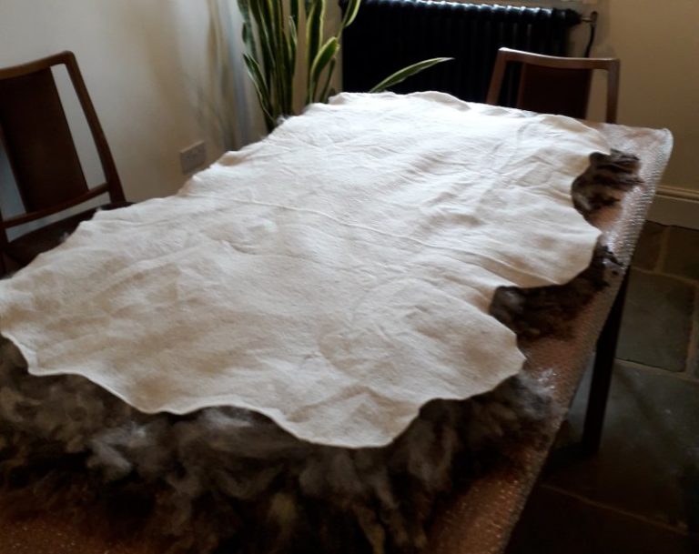 How Do I Make a Vegetarian Sheepskin Rug? Guide.